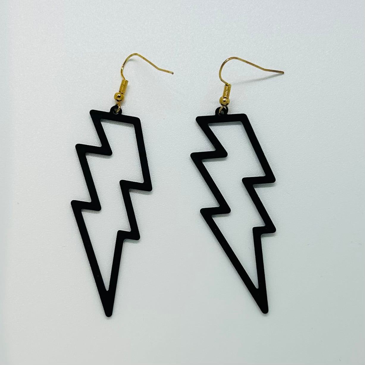 Thunderbolt Rubber Coat Earrings- Black