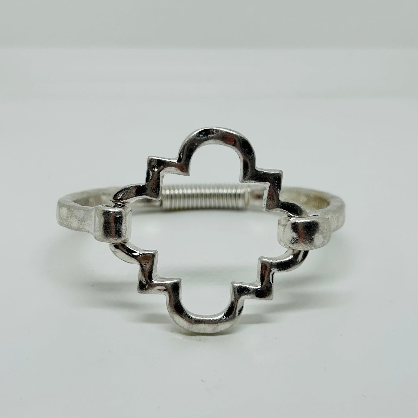 Hammered Bracelet - Quatrefoil