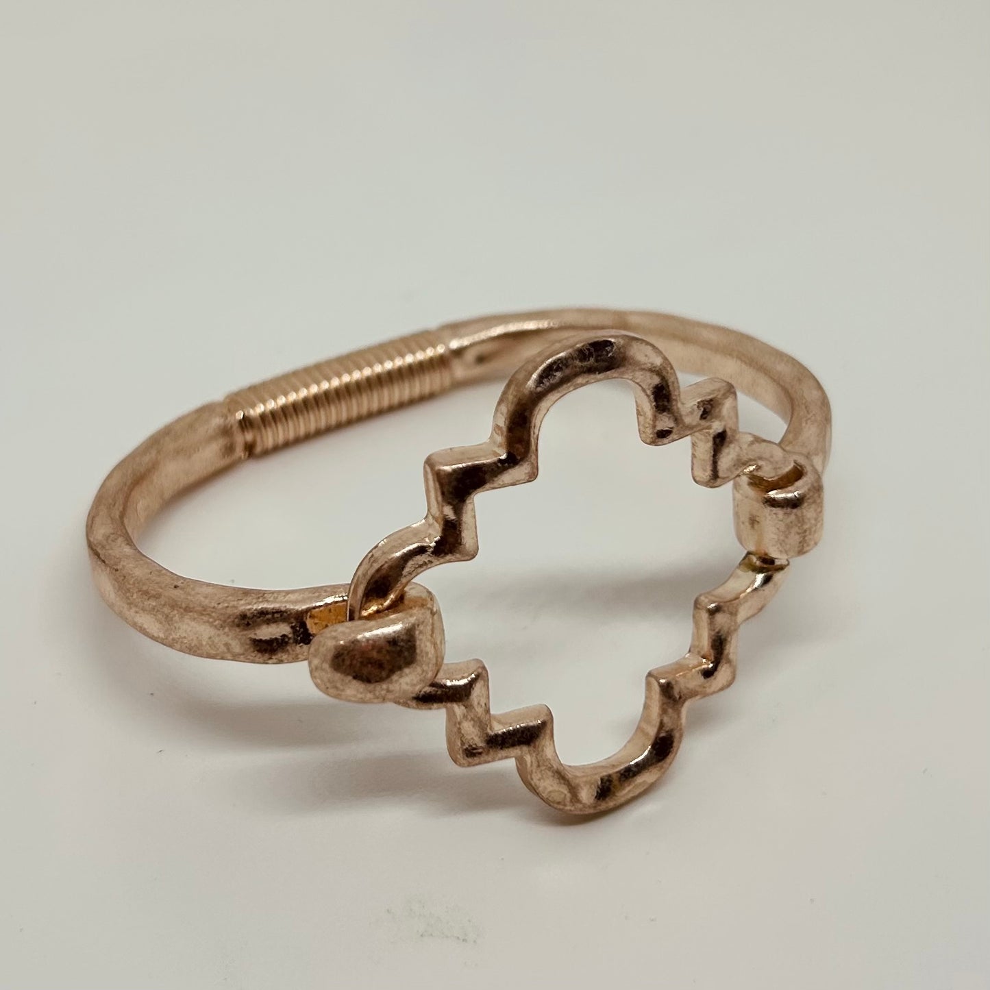 Hammered Bracelet - Quatrefoil