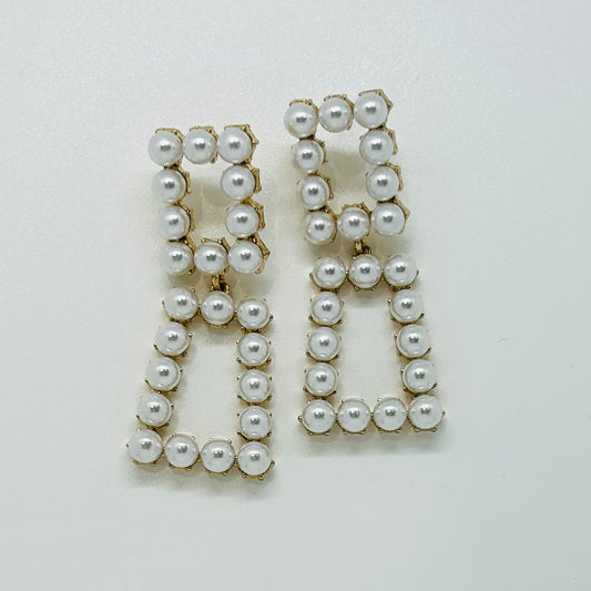 2 Square Linked Earrings- Cream Pearl