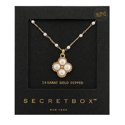 Clover Pendant Pearl Station Necklace - Cream/Gold